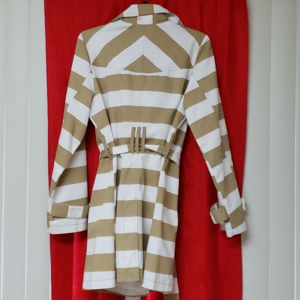 Coat/jacket.. - Picture 5 of 5